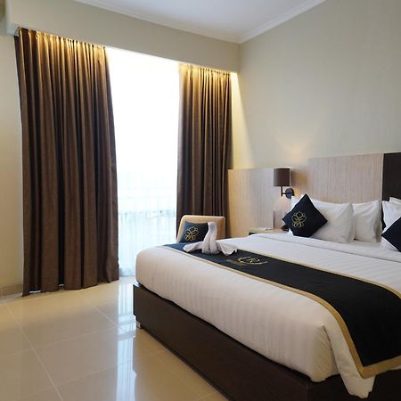 Riss Hotel Malioboro Yogyakarta Exterior foto